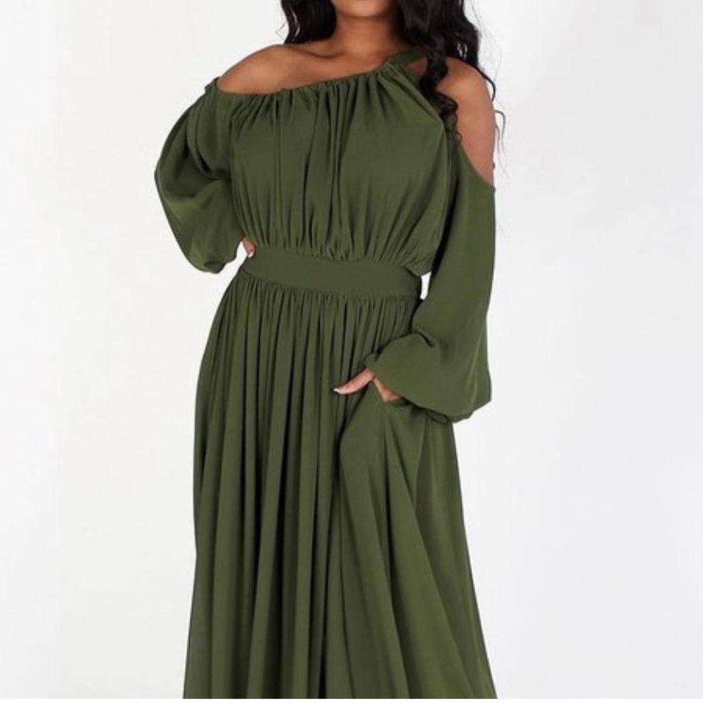 Green Tiered Off-Shoulder Sundress with Bishop Sleeves